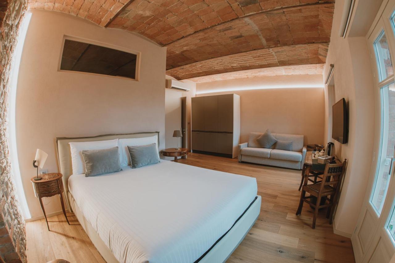 La Cascina Di Carlotta 1846 Agriturismo Alba  Eksteriør billede